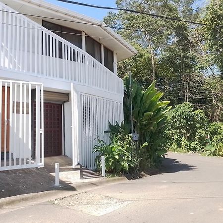 Space One Manuel Antonio Exterior photo